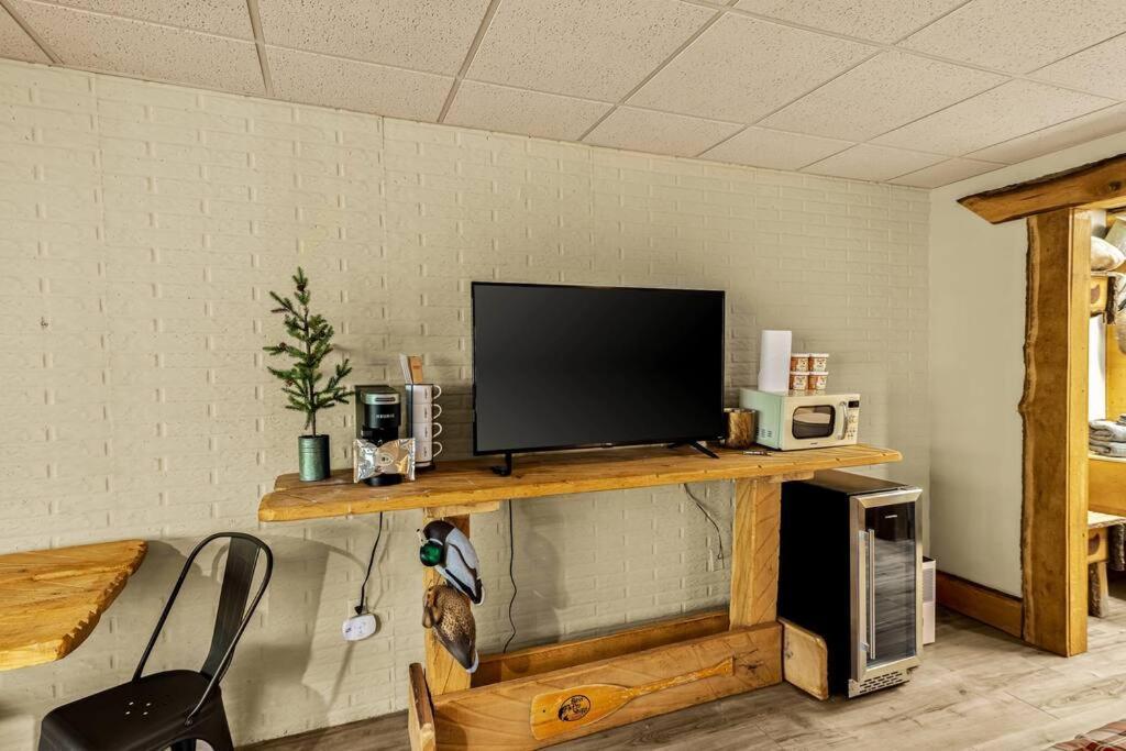 Stonegate Lodge King Bed Wifi 50 Roku Tv Salt Water Pool Room #104 Eureka Springs Εξωτερικό φωτογραφία